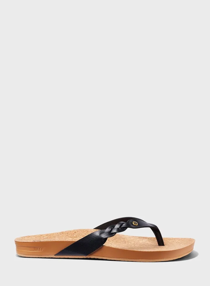 Cushion Court Twist