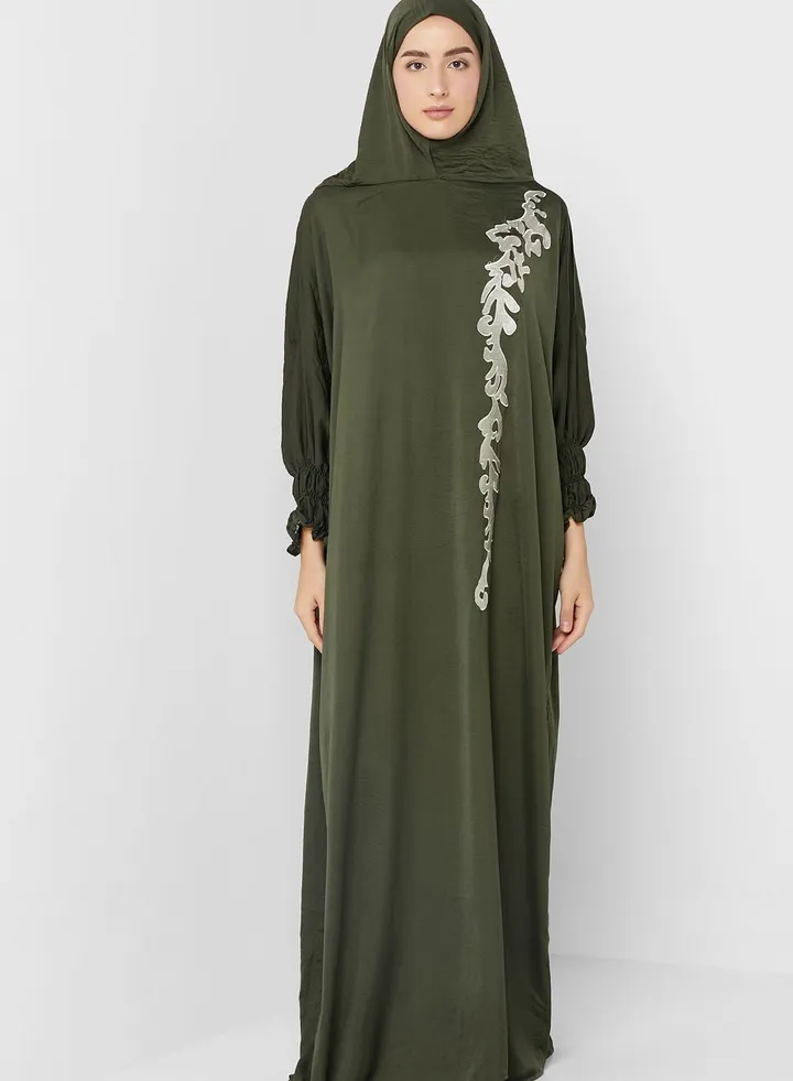 Embellished Detailed Cuff Prayer Dress