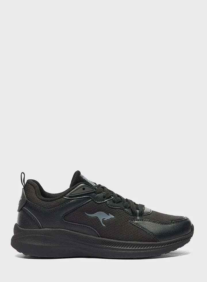 Women's Sports Shoes