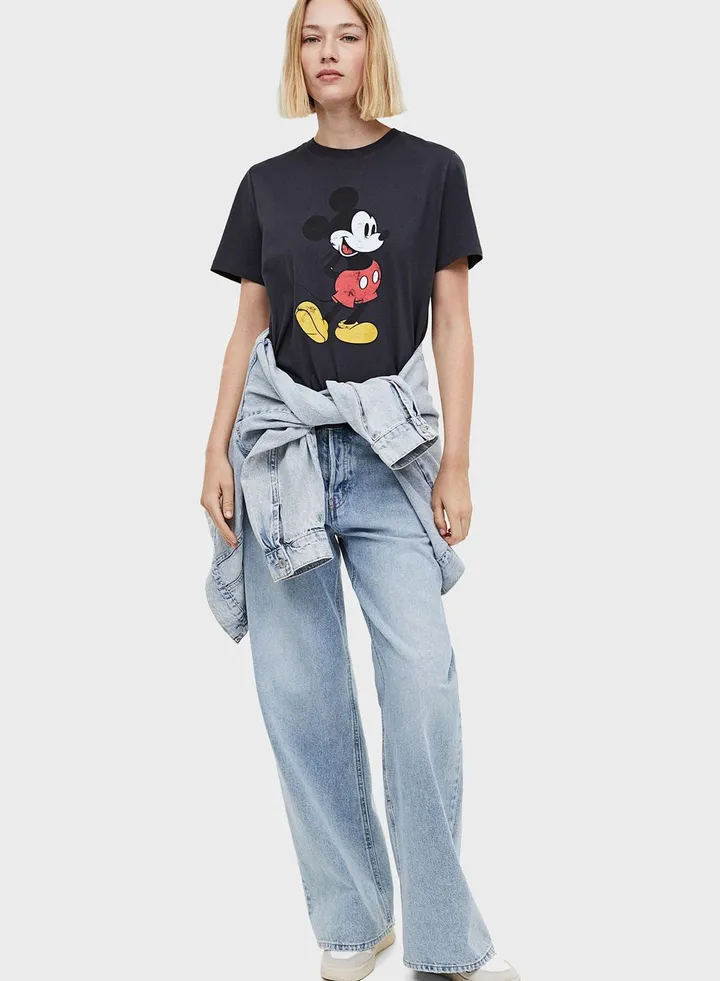 Round Neck Graphic T-Shirt