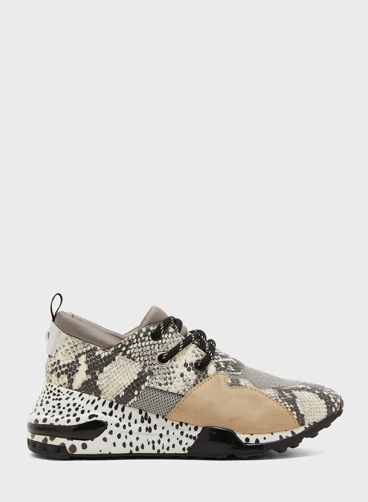 Cliff Low Top Sneaker