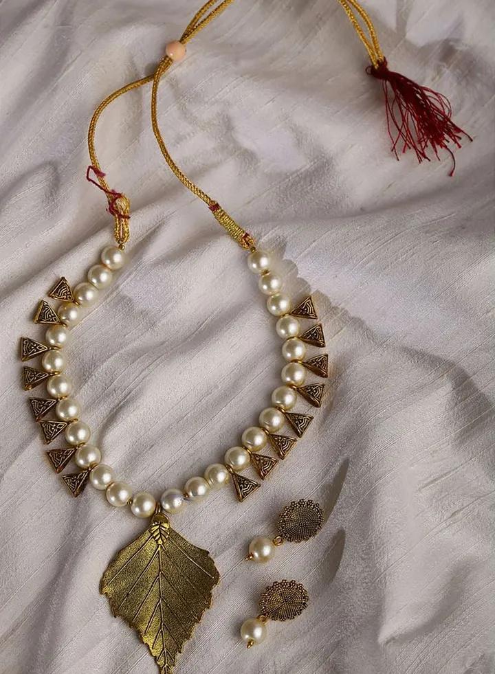 Gold-Plated Antique Leaf Loops Beaded Necklace Set