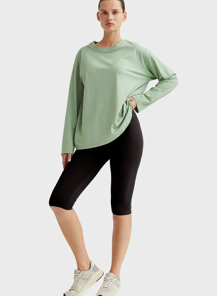 Round Neck Long Sleeved Top