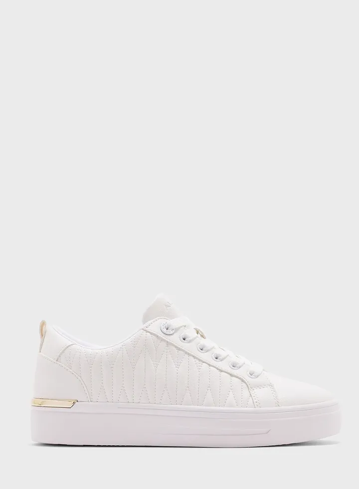Adobreryn Low Top Sneakers