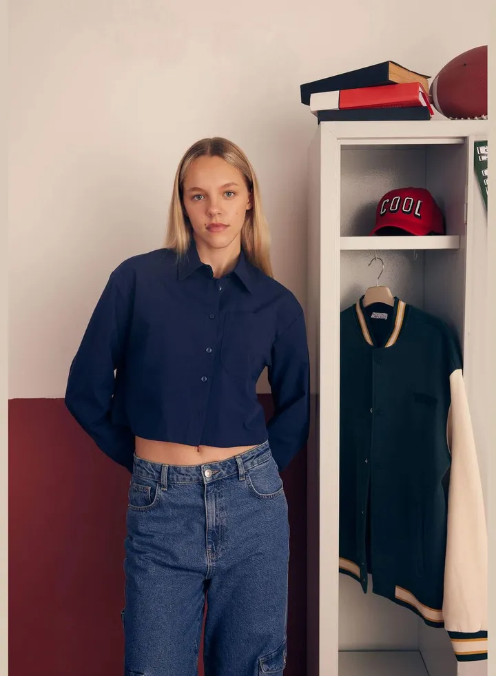 Woman Woven Long Sleeve Shirt