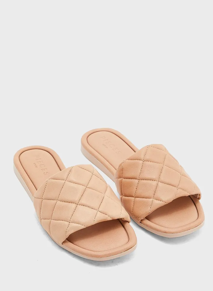 Vola Flat Sandals