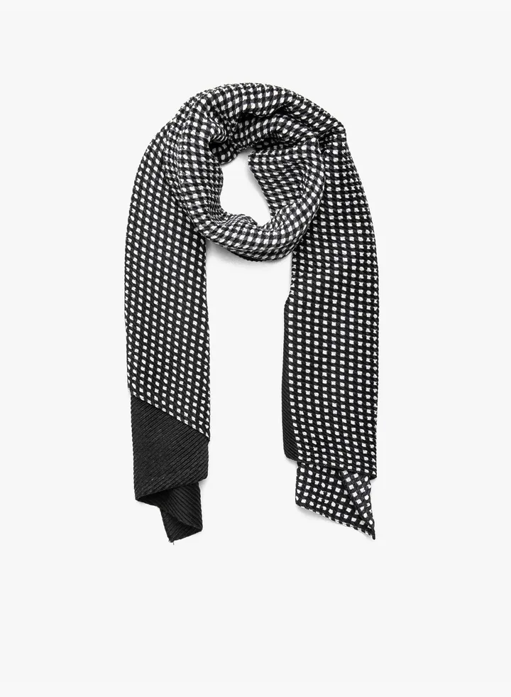 Patterned Shawl