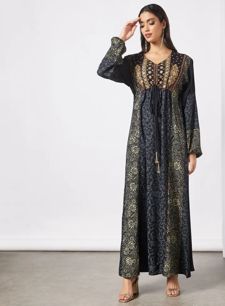 Embroidered Jalabiya Dress With Sheila