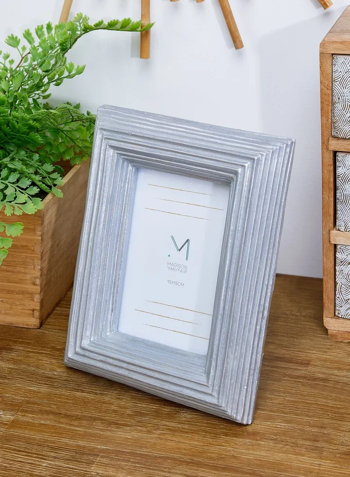 Aperture Resin Photo Frame