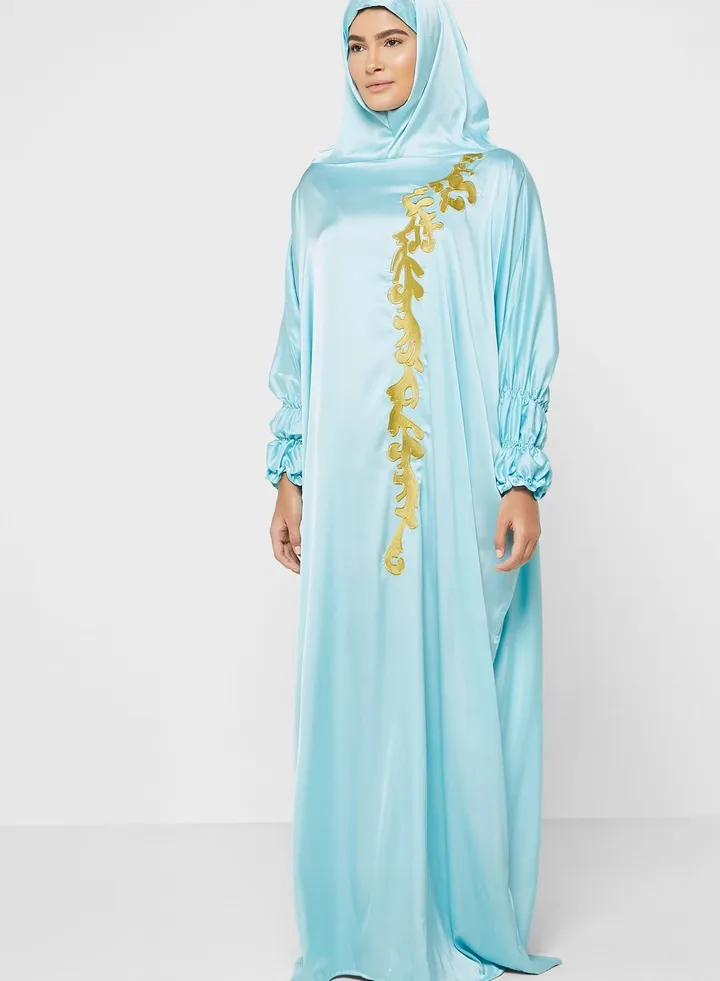 Embroidered Detail Cuff Prayer Dress