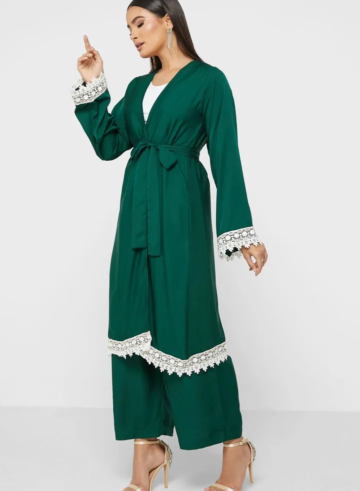Broidered Hem Belted Abaya Set