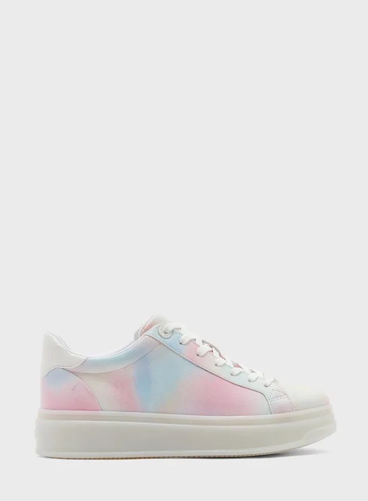 Blushcloud Low Top Sneakers