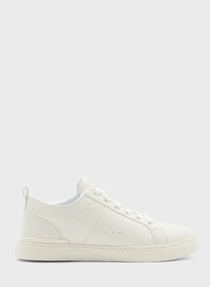 Dilathielle Low Top Sneakers