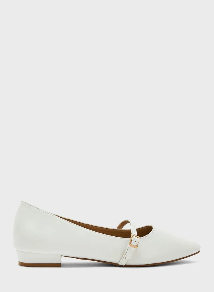 Pointed Flat Shoe