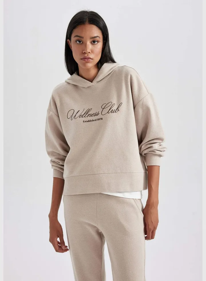 Woman Hooded Long Sleeve Sweatshirt