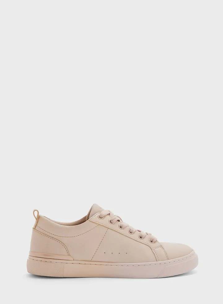 Dilathielle Low Top Sneakers
