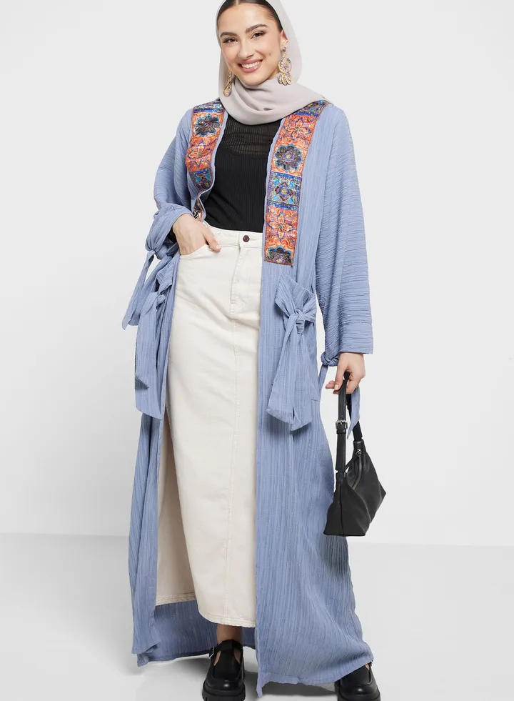 Embroidered Detail Abaya