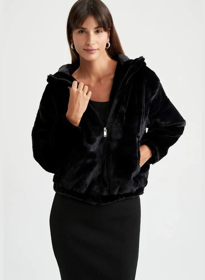 Woman Relax Fit Faux Fur