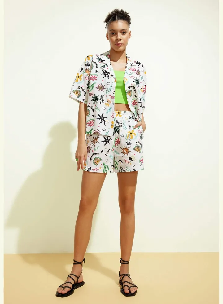 Woman Woven Short