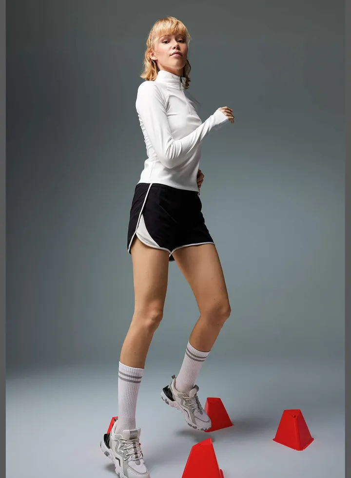 Woman Casual Short