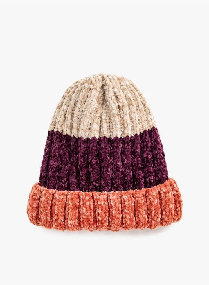 Knitted Ribbed Beanie