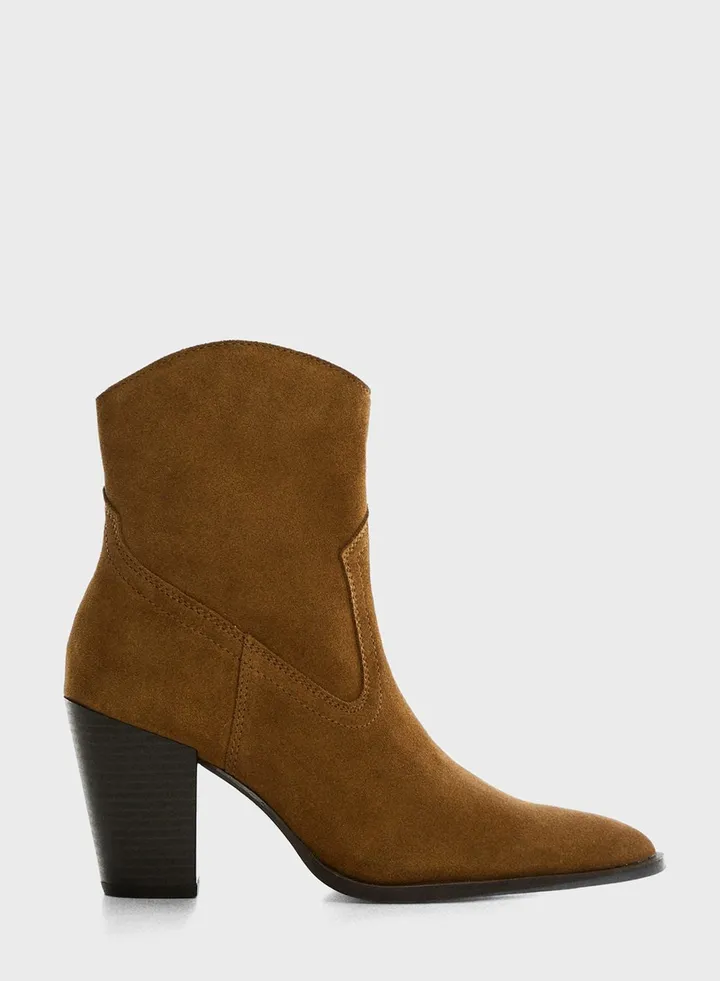 Larson Zipped Ankle Boots