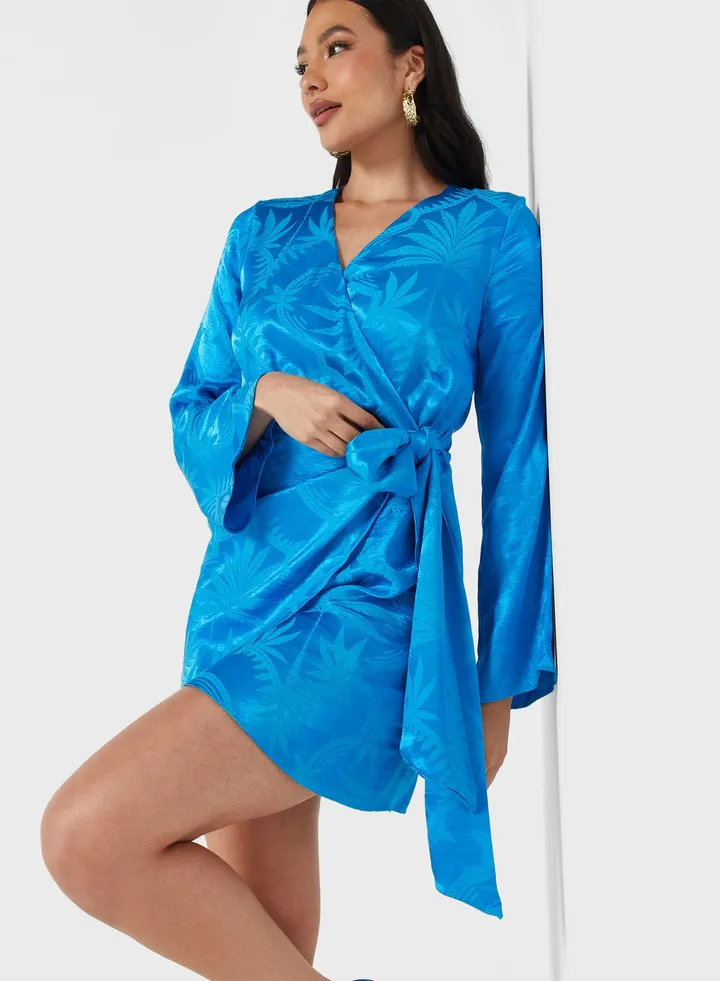 Flared Sleeve Tie Detail Dress