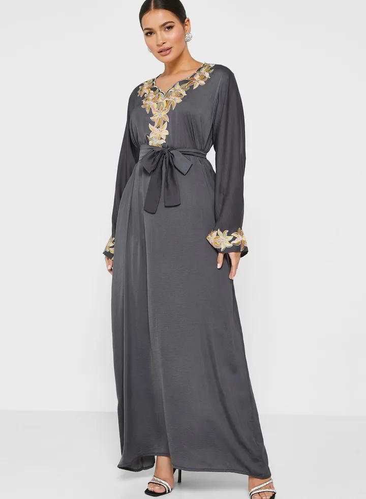 Embroidered Belted Jalabiya