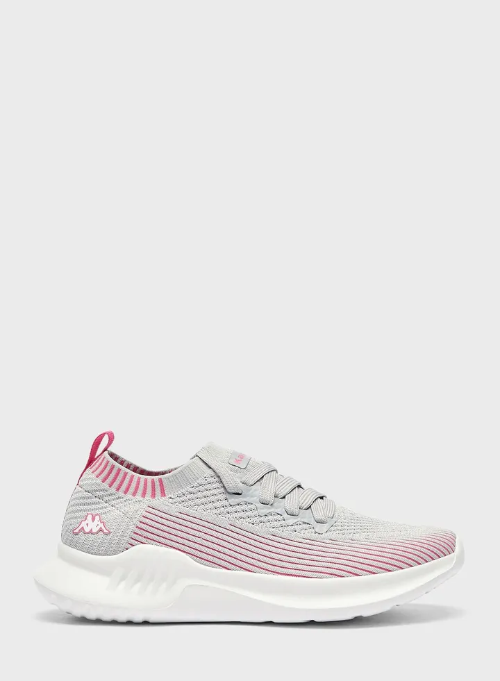 Women's Sports Shoes