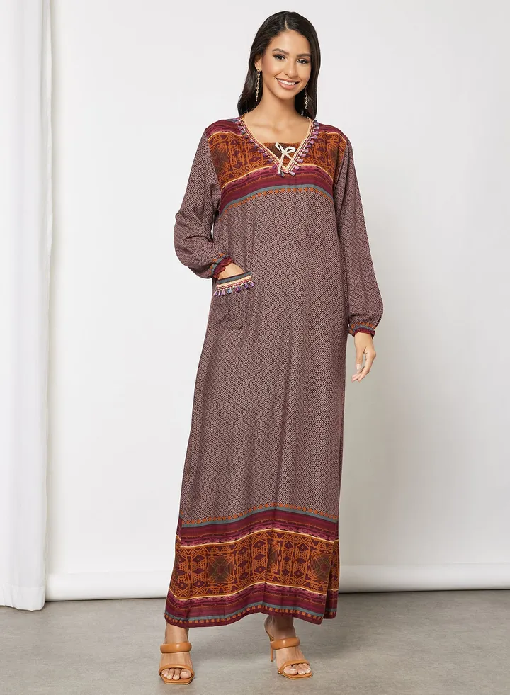 Jalabiya With Absract Print Embellished With Lace