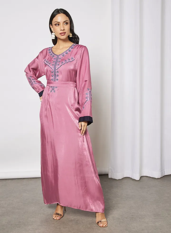 Jalabiya With Leafy Embroidery With Belt