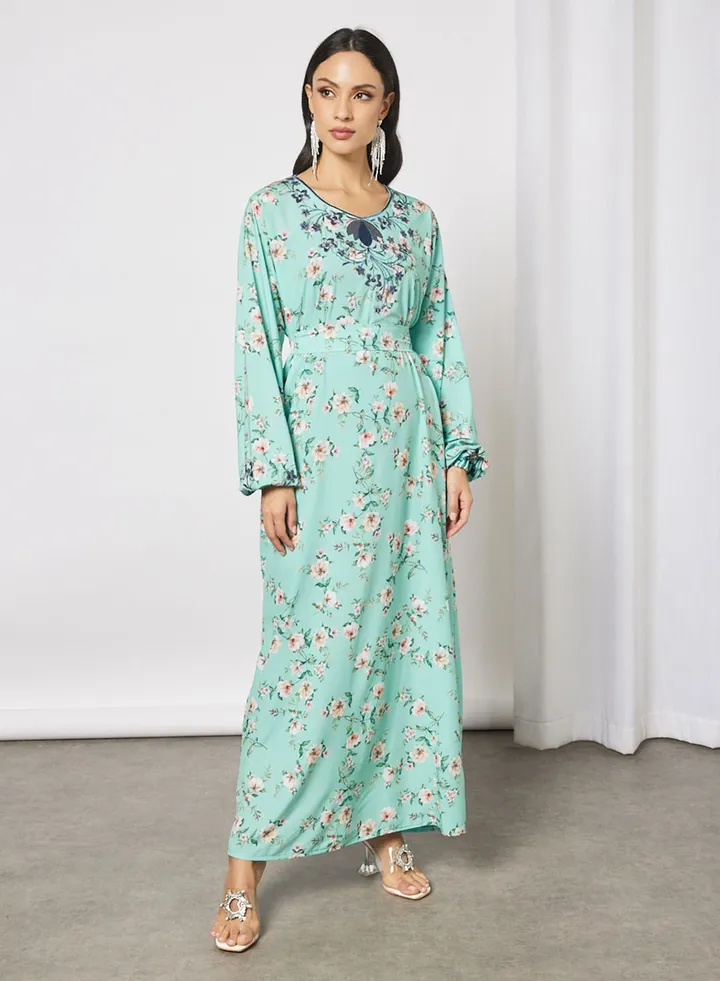 Jalabiya With Floral Embroidery And Garterised Wrist With Belt