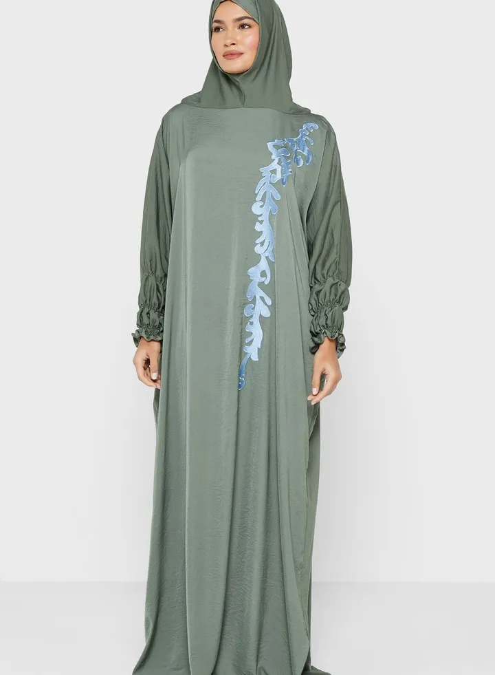 Embellished Detailed Cuff Prayer Dress