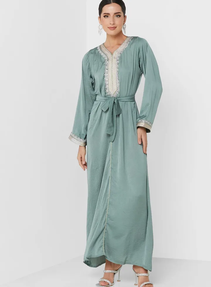 Sweetheart Neck Embellished Jalabiya