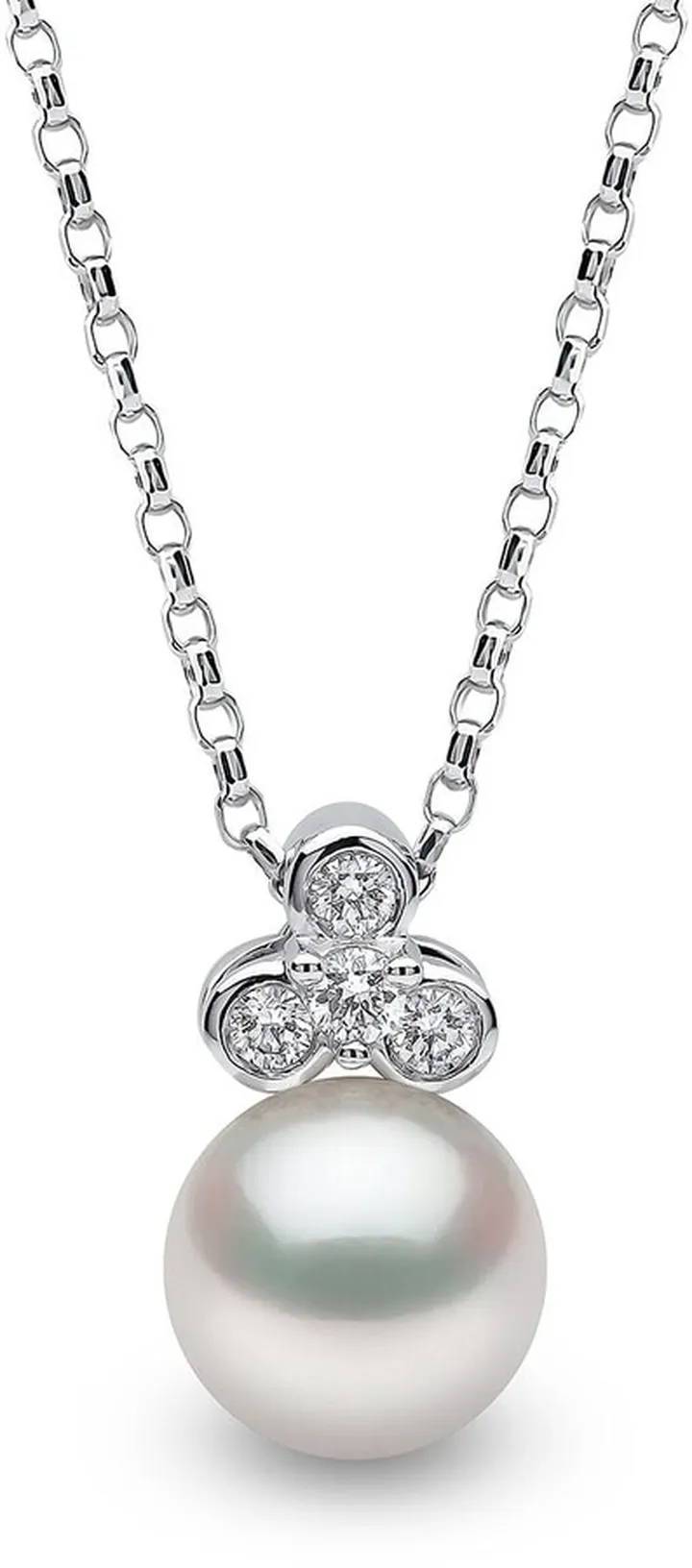 18kt white gold Trend freshwater pearl and diamond pendant necklace