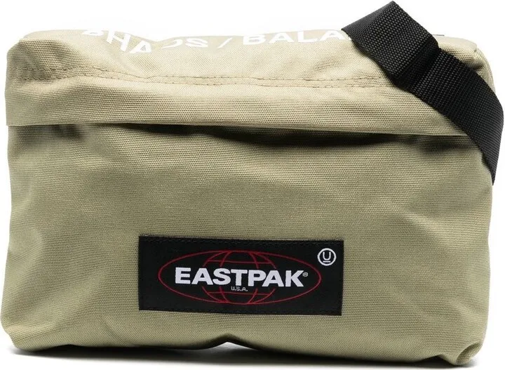 Logo-Patch Shoulder Bag