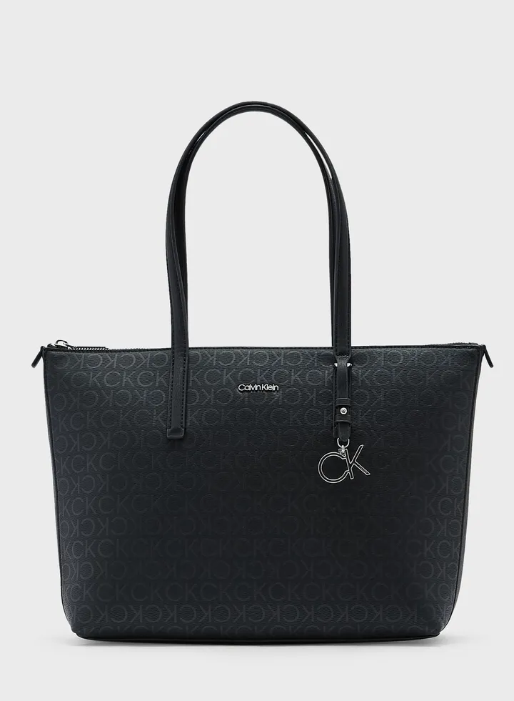 Must Medium Shopper