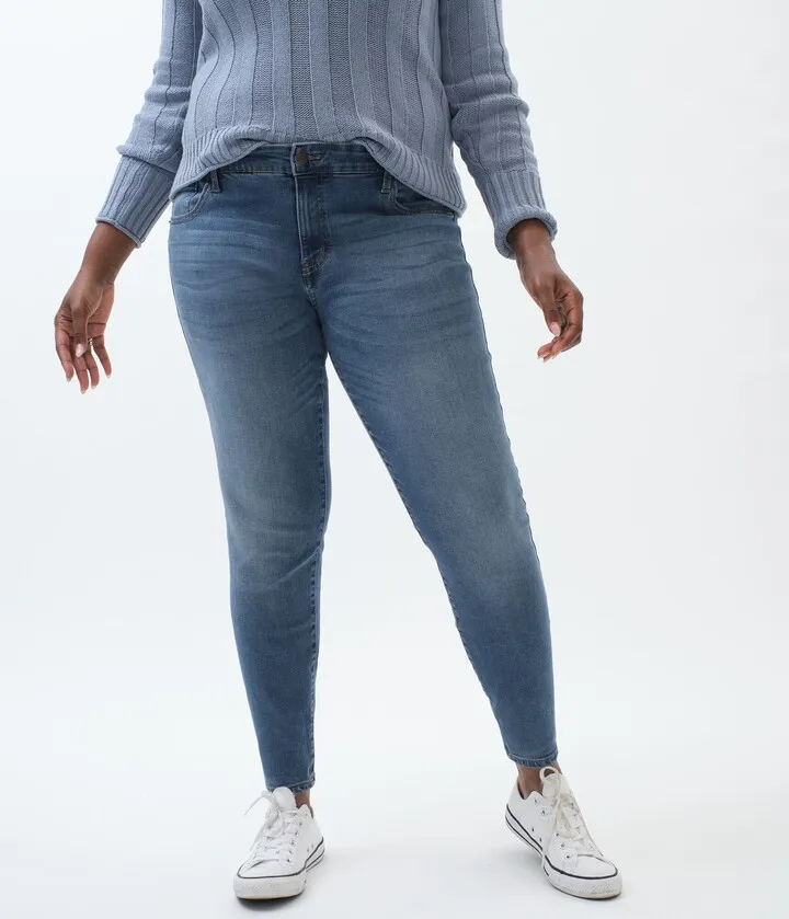 Aeropostale Womens Premium Seriously Stretchy Low-Rise Jegging