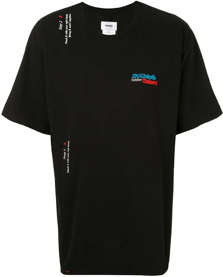 logo-embroidered T-shirt
