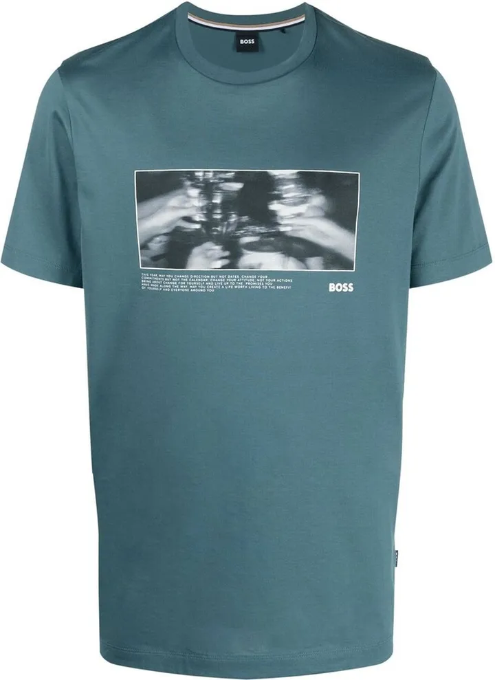 graphic-print T-shirt