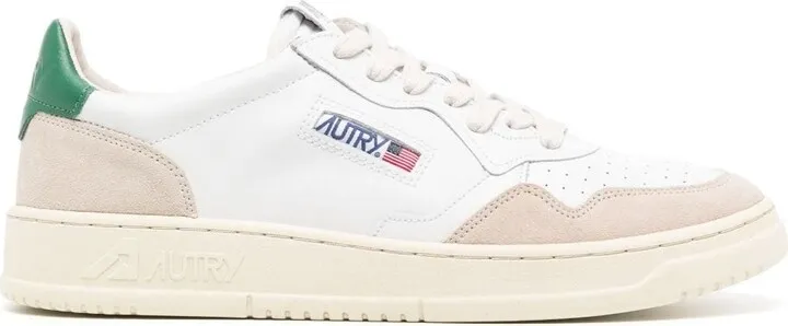 Medalist low-top sneakers