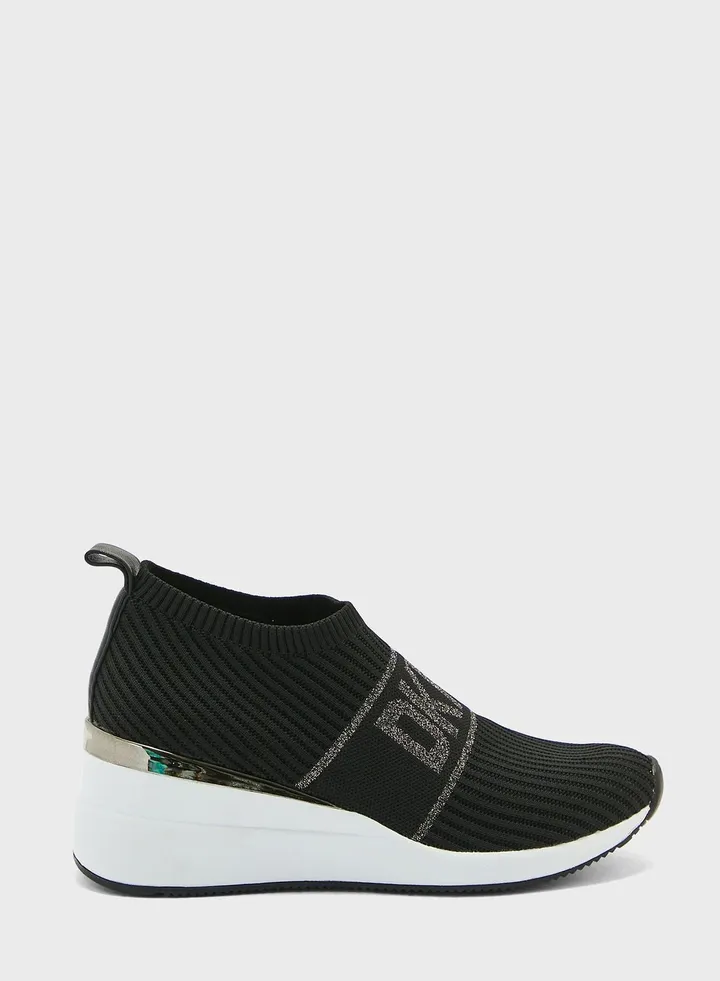 Phebe Low Top Sneakers