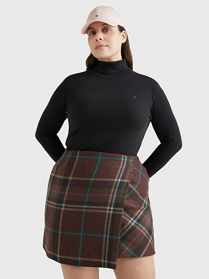 Curve Ribbed Turtleneck Top