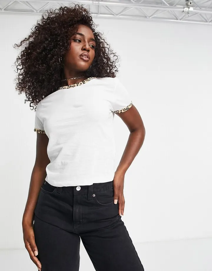 Brave Soul claudine leopard trim ringer T-shirt