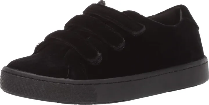 Easy Street Women's Strive Sneaker