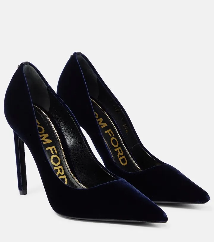 T Screw velvet pumps
