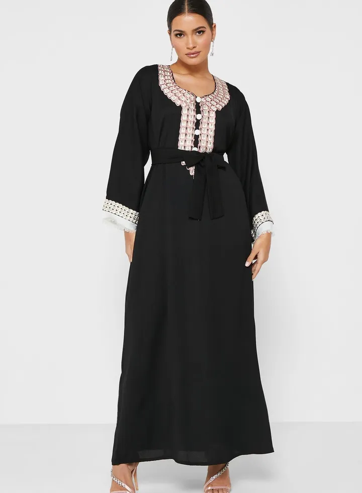 Embroidered Belted Jalabiya