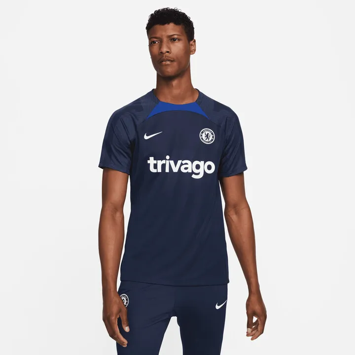 Chelsea FC Strike Nike Men's Dri-FIT Short-Sleeve Soccer Top in Blue