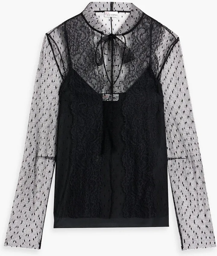 Pussy-bow point d'esprit blouse