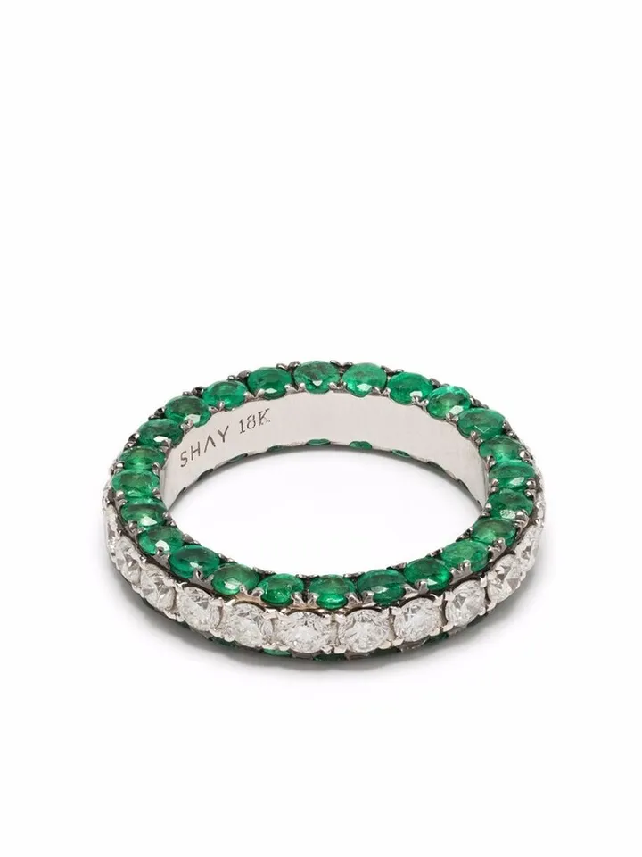 18kt White Gold Emerald And Diamond Ring